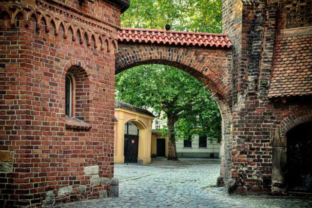 נקודת תצפית על ורוצלב - Bridge of Penitents (גשר חוזרים בתשובה) credit to getyourguide.com