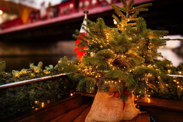 שוק כריסמס ורוצלב - אירועים מרכזיים, קישוטים, מה יש בשוק חג המולד? credit to getyourguide.com