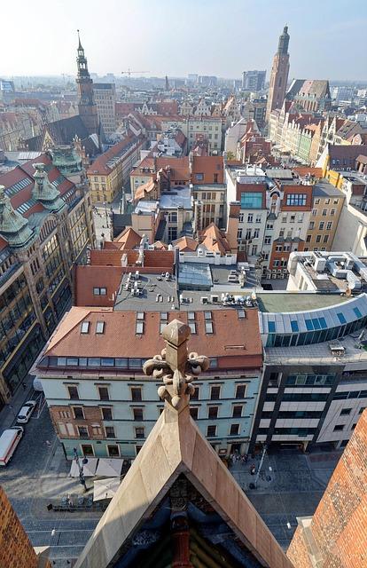 בית הכנסת החסידה הלבנה ורוצלב