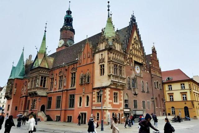 סיור קולינרי בעקבות אוכל פולני מסורתי credit to getyourguide.com