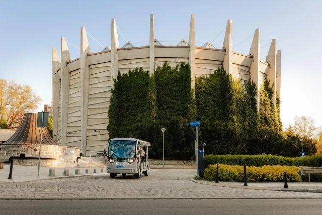 תצפית 200 מטר על העיר ורוצלב במגדלי סקיי - Sky Tower credit to getyourguide.com