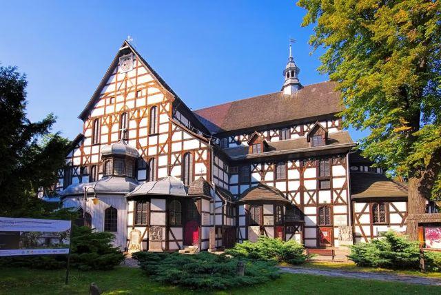 כנסיית השלום בסנייז'קה ליד ורוצלב credit to getyourguide.com