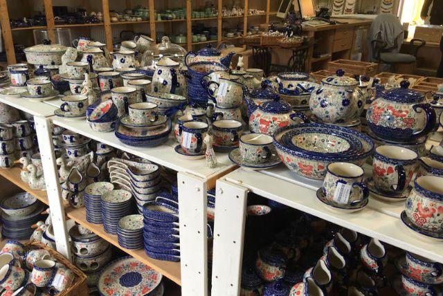 מפעל קדרות פולני ליד ורוצלב - סיור מודרך כולל הסעה credit to getyourguide.com