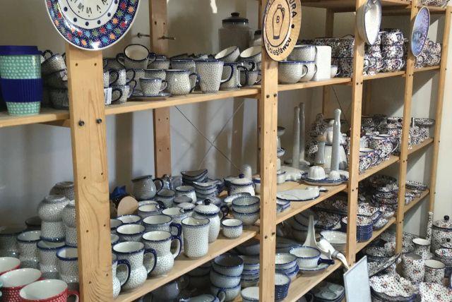 מפעל קדרות פולני ליד ורוצלב - סיור מודרך כולל הסעה credit to getyourguide.com