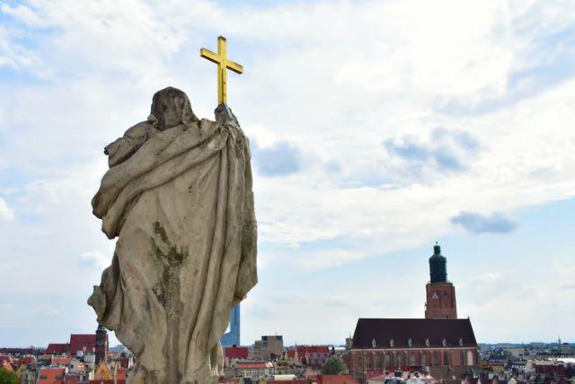 סיור באוניברסיטת ורוצלב credit to getyourguide.com