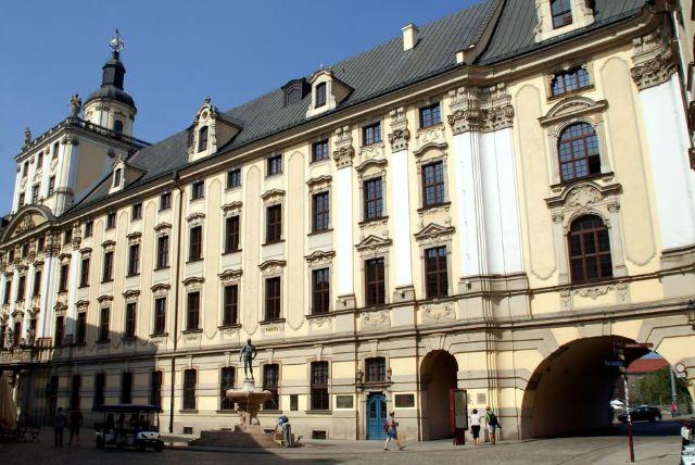 מוזיאון אוניברסיטת ורוצלב (Uniwersytet Wrocławski) credit to getyourguide.com