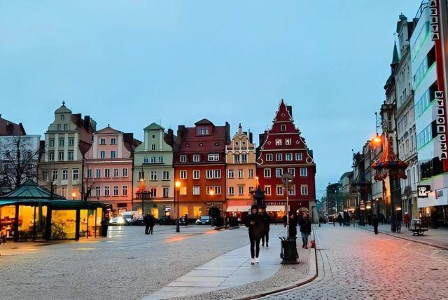 סיור רגלי עם מדריך מקומי בעיר העתיקה של ורוצלב credit to getyourguide.com