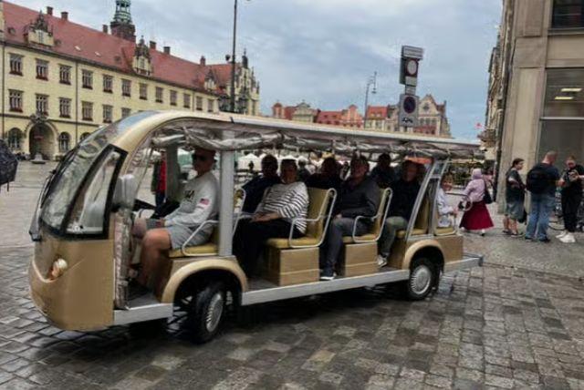 סיור ברכב חשמלי בורוצלב כולל יין credit to getyourguide.com