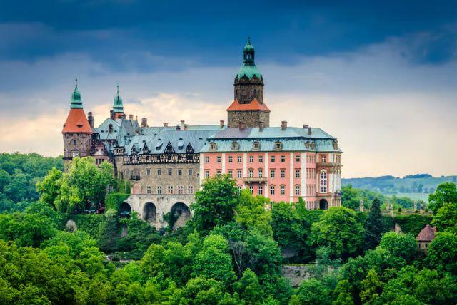 טירת קשונז' - יום טיול מורוצלב אל Ksiaz Castle credit to getyourguide.com