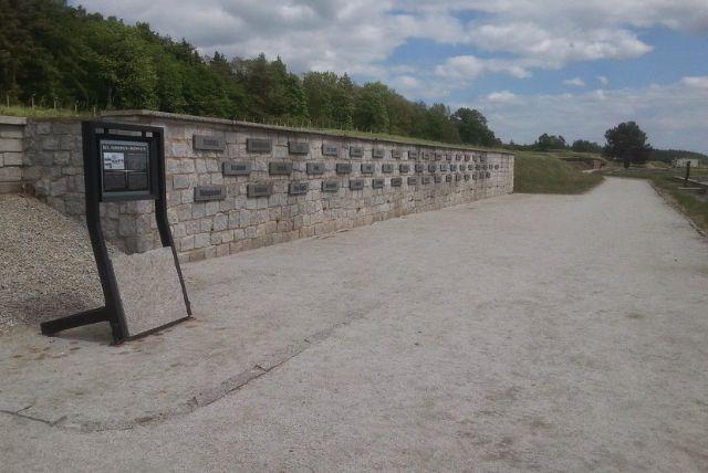 מורוצלב למחנה ההשמדה גרוס-רוזן (Gross Rosen) כולל כרטיסי כניסה והסעה הלוך חזור credit to viator.com