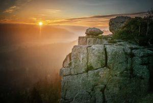 רוק סיטי (Adršpach Rock Formation) - טיולים מורוצלב לעיר הסלעים credit to getyourguide.com